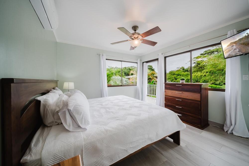 Quepos Condo — Manuel Antonio, Costa Rica